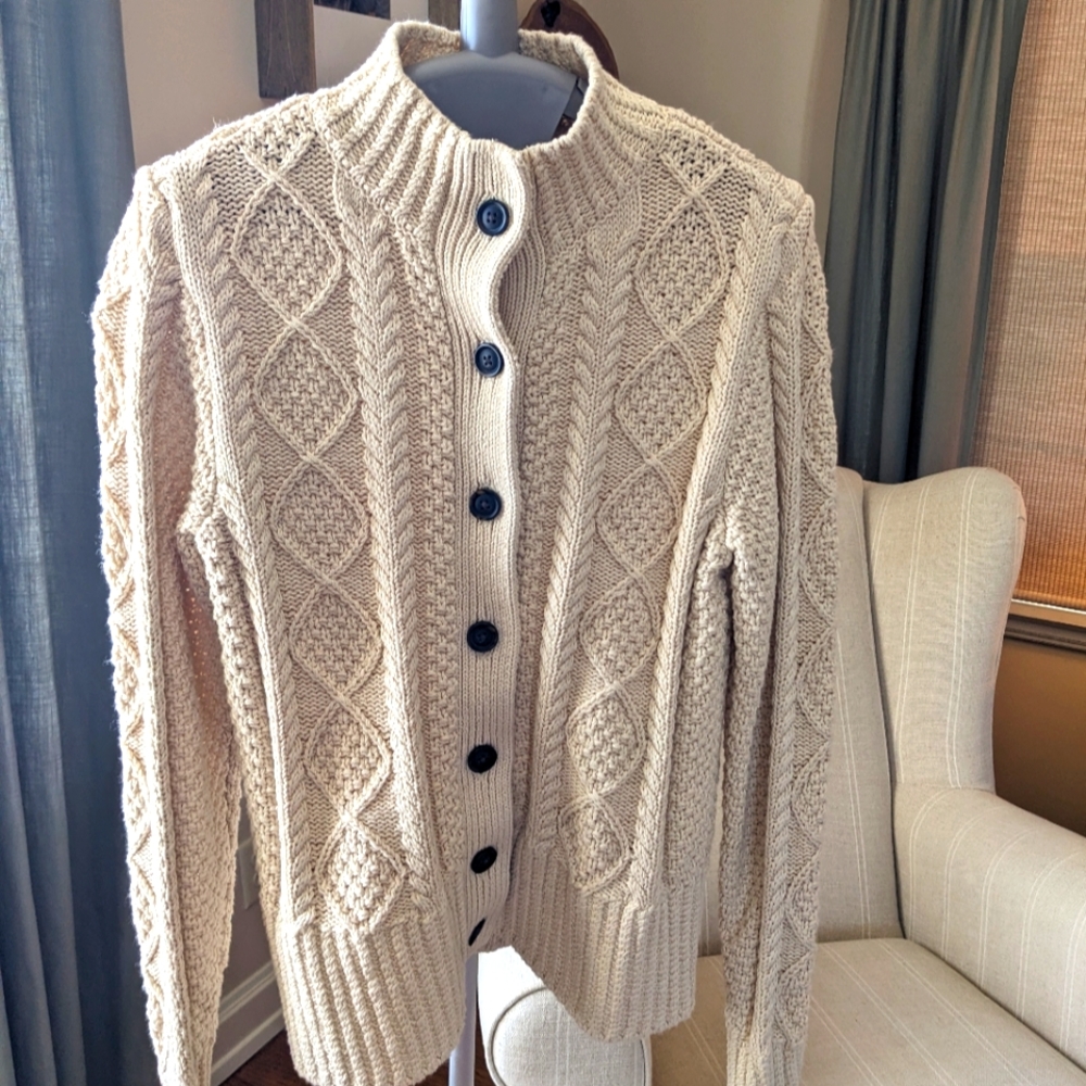 NWT L.L. Bean Signature sweater size Small